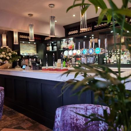 The Lion Hotel Brewood Экстерьер фото