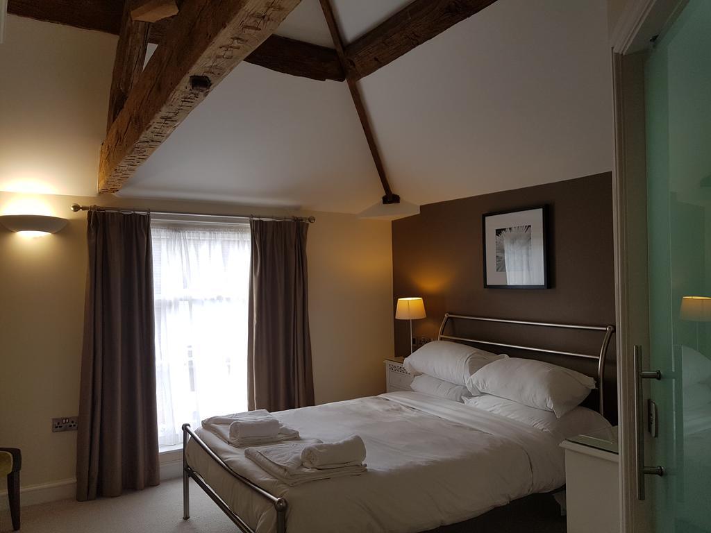 The Lion Hotel Brewood Экстерьер фото