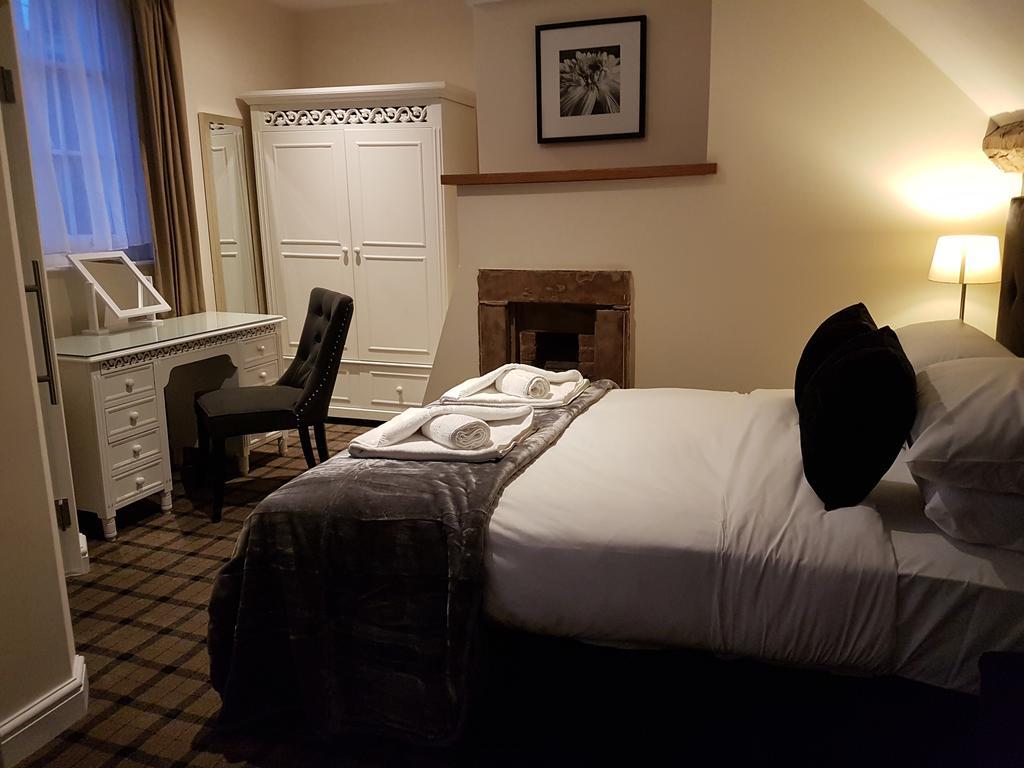 The Lion Hotel Brewood Экстерьер фото