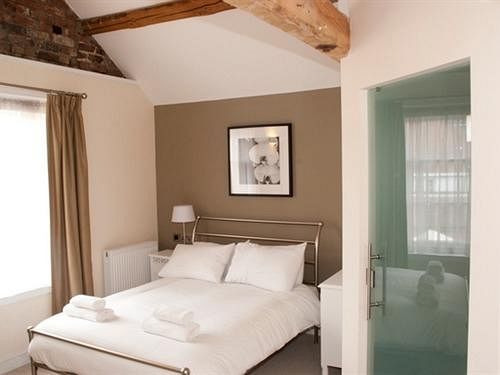 The Lion Hotel Brewood Экстерьер фото