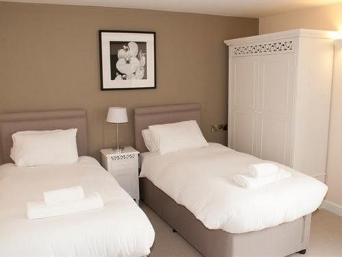The Lion Hotel Brewood Экстерьер фото
