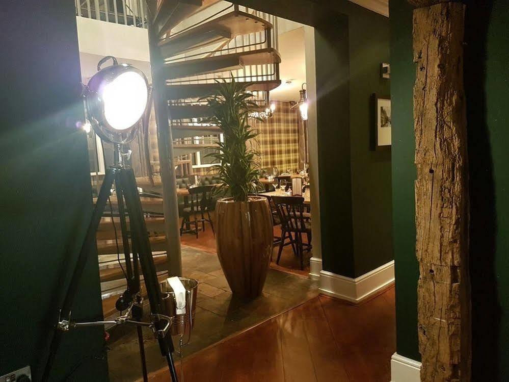 The Lion Hotel Brewood Экстерьер фото